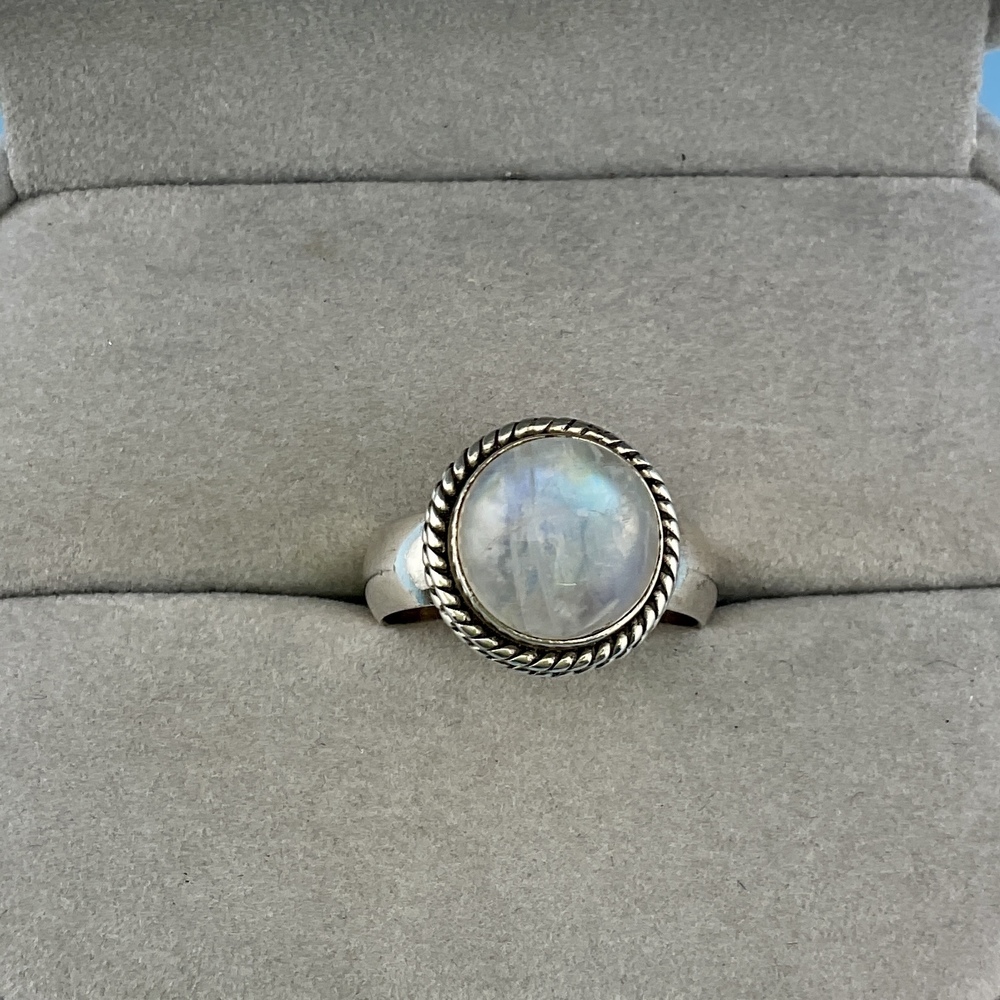 Sterling Silver Moonstone Ring – Boho Style